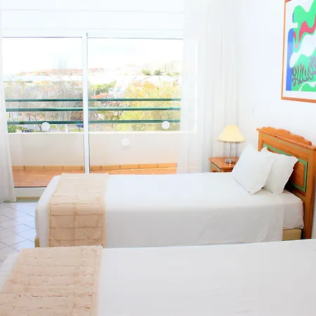 Ourabay - Art & Holidays Apart-hotel