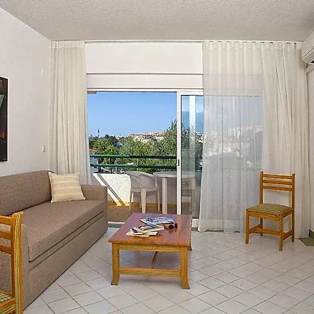 Ourabay - Art & Holidays 4*