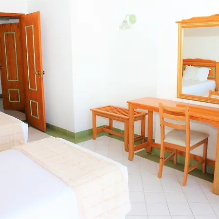 Aparthotel Ourabay - Art & Holidays