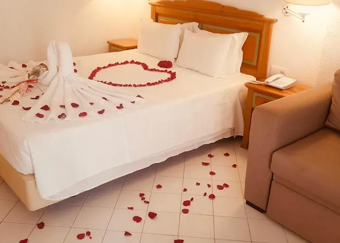 Apartmanhotel Ourabay - Art & Holidays 4*