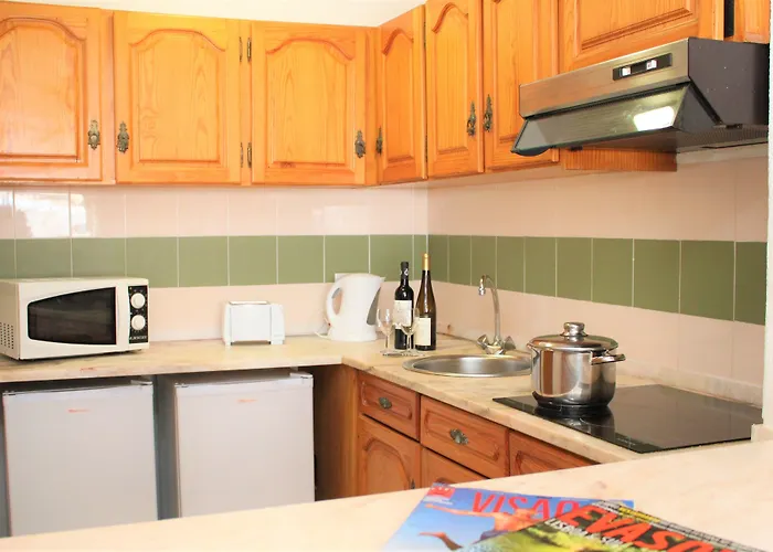 Ourabay - Art & Holidays Apartmanhotel