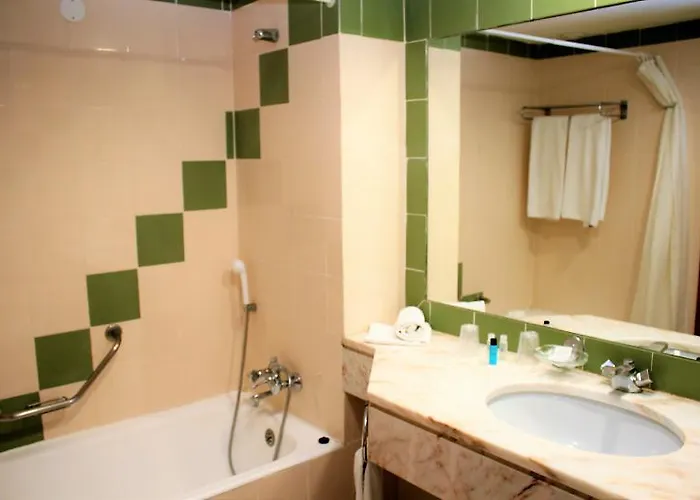 Ourabay - Art & Holidays Apartmanhotel Albufeira