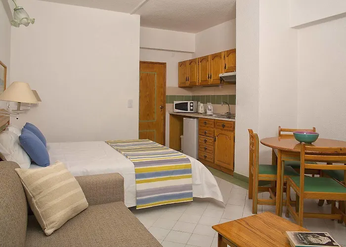 Ourabay - Art & Holidays Apartmanhotel 4*